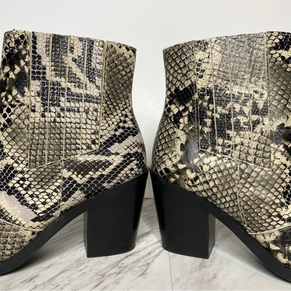 Blondo que snakeskin